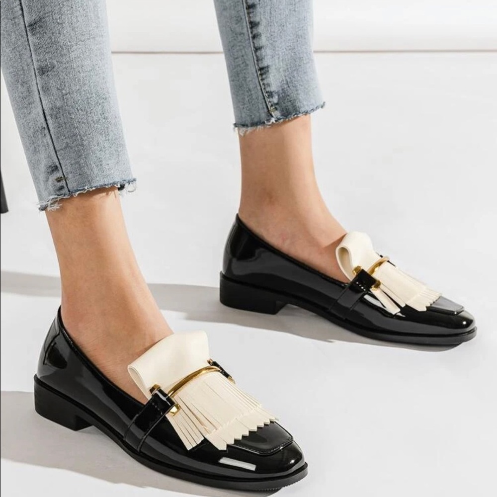 Metal Decor Fringe Design Flats.  Like New.  No visible wear.